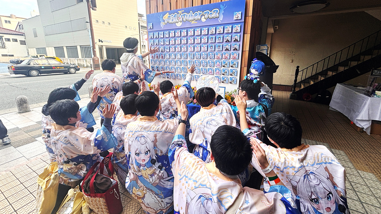 フラワーチアー