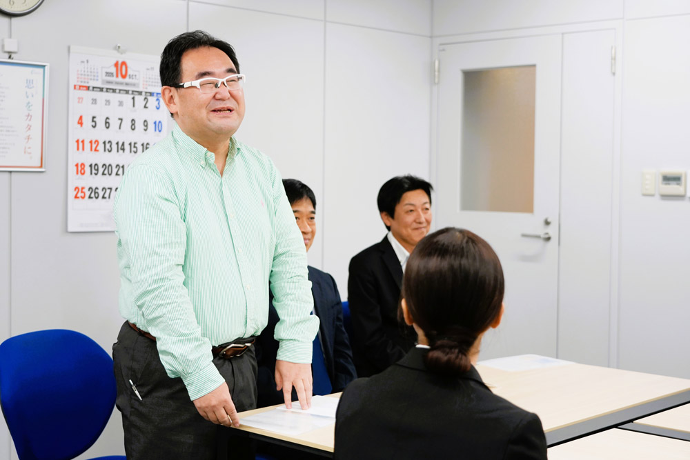 常務取締役 CFO 功野顕也